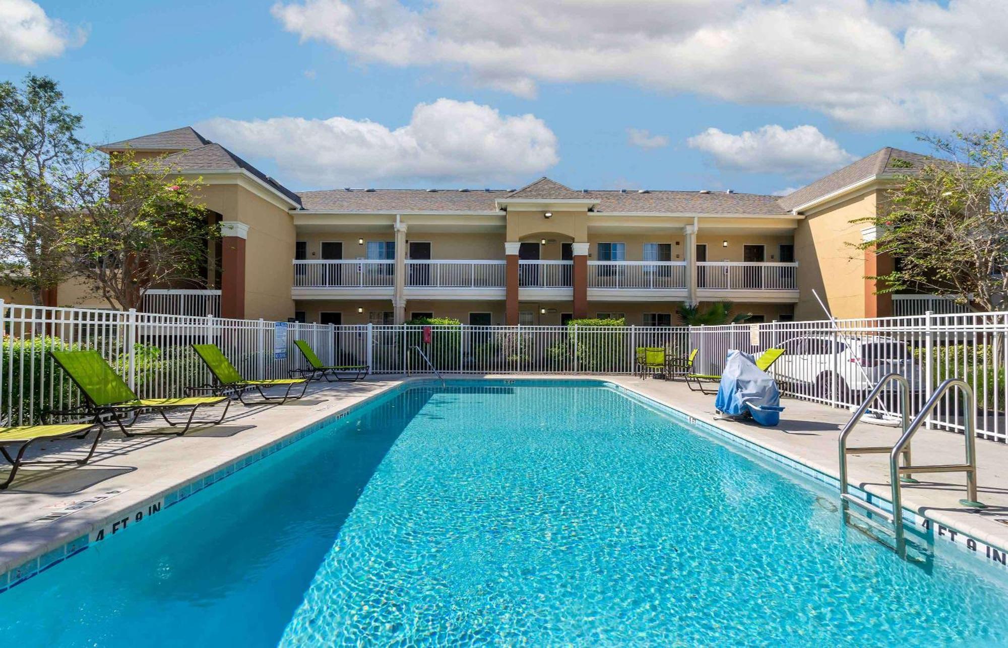 Extended Stay America Suites - Clearwater - Carillon Park Buitenkant foto